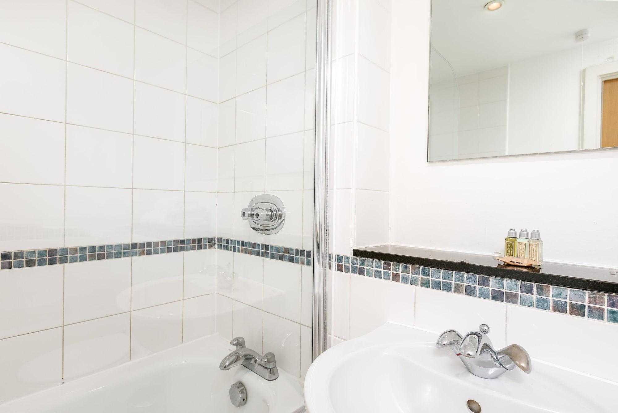 Marlin Apartments London City - Queen Street Экстерьер фото